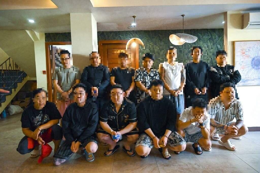 현지에서 검거된 조직원들의 사진./서울경찰청 금융범죄수사대 제공