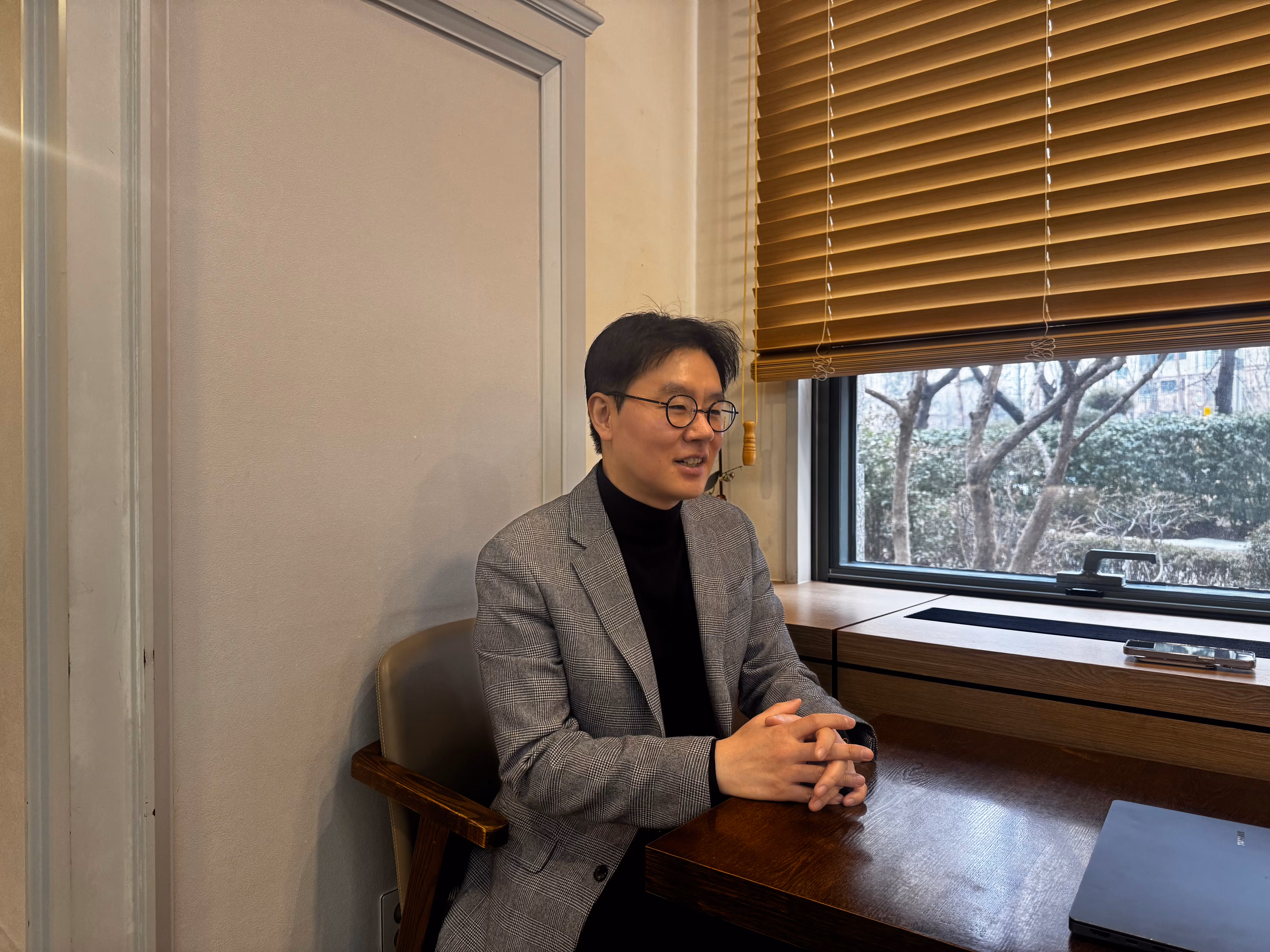 3일 서울 송파구 잠실동의 한 카페에서 박민수(제네시스 박)더스마트컴퍼니 대표가 조선비즈를 만나 인터뷰를 하고 있다. /박지윤 기자