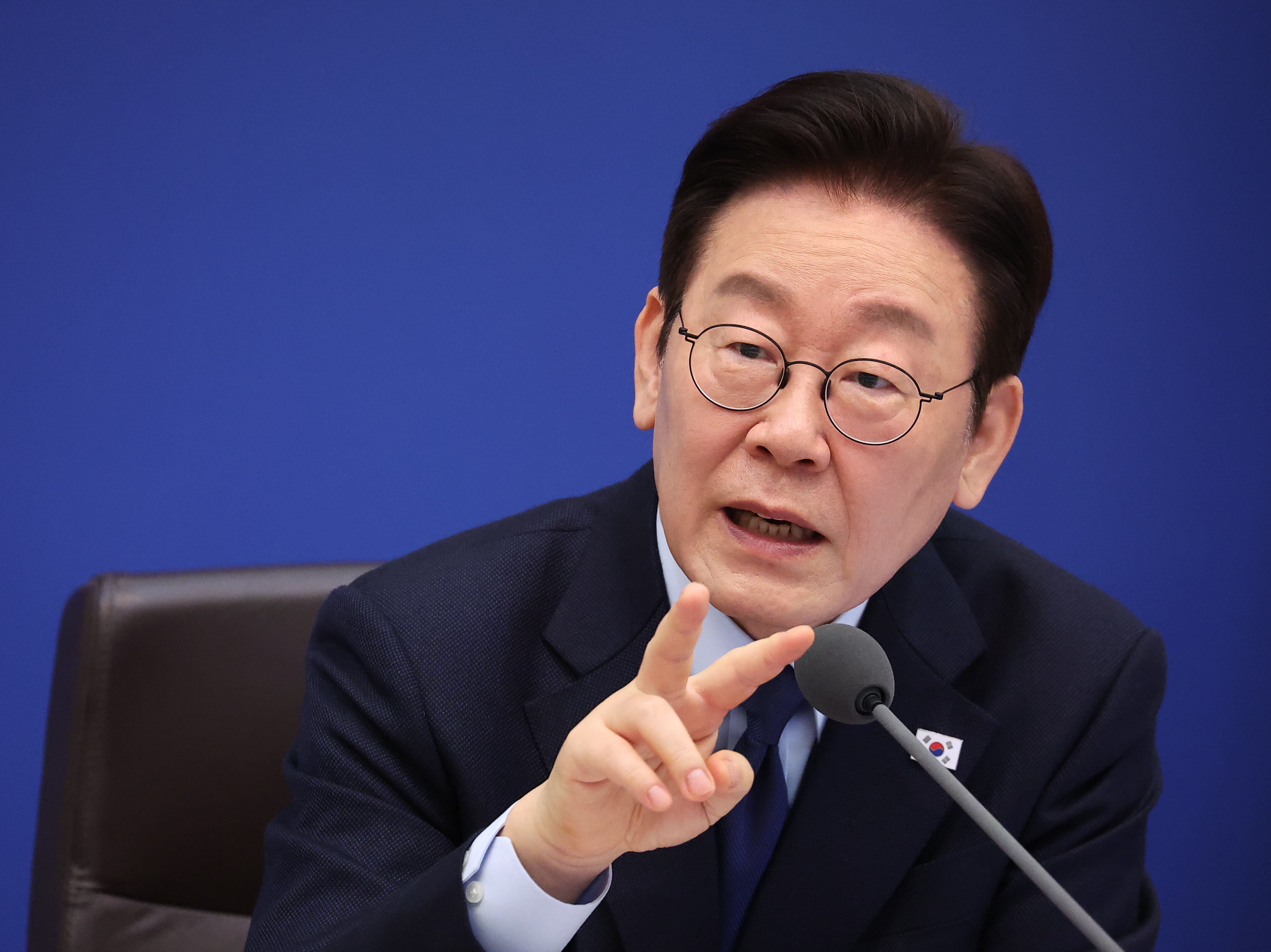 이재명 대통령이 10일 청와대에서 열린 국무회의에서 발언을 하고 있다./뉴스1