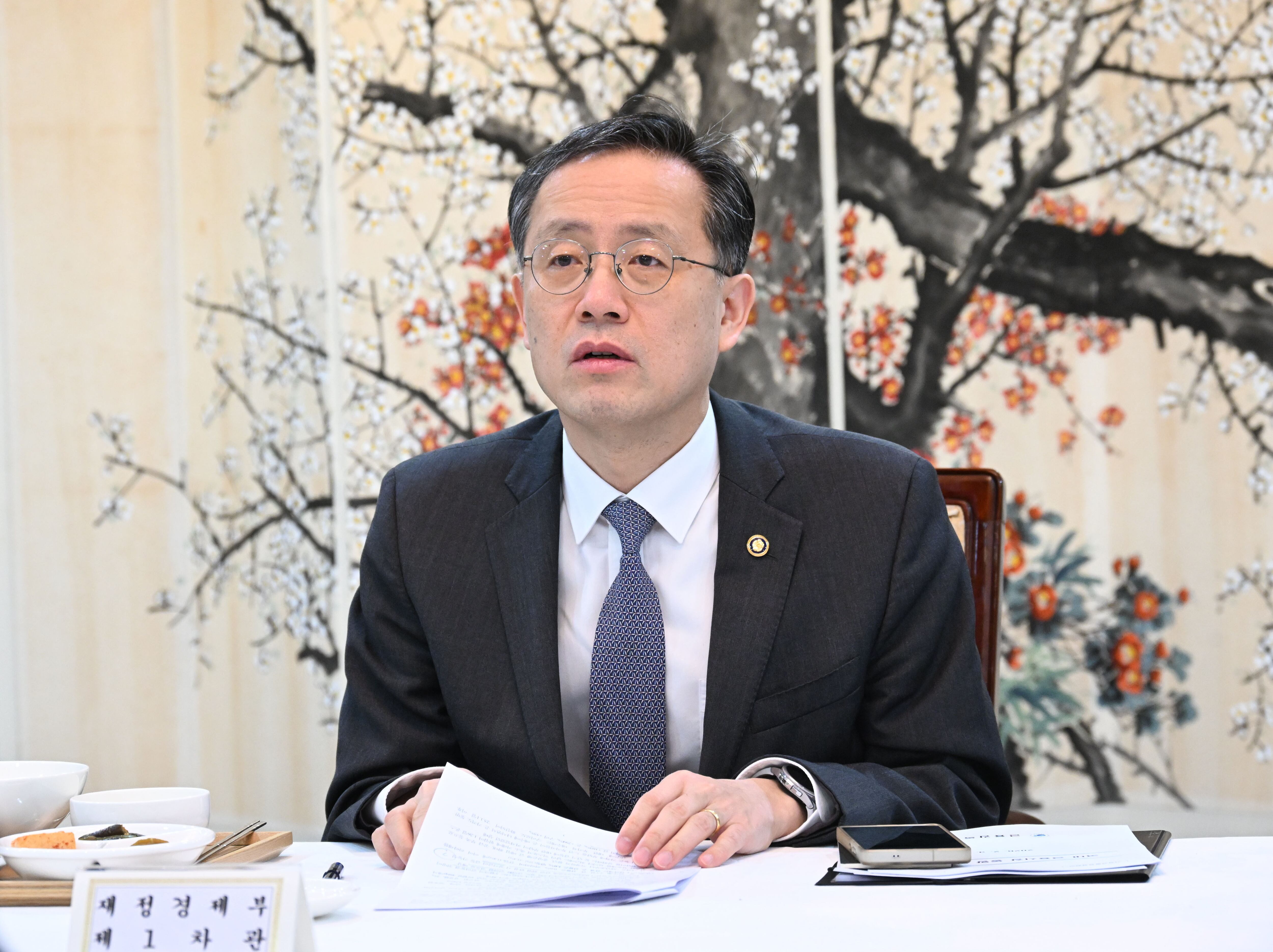 이형일 재정경제부 차관이 3일 서울 종로구 정부서울청사에서 열린 시장상황점검회의를 주재하고 있다. /재정경제부 제공