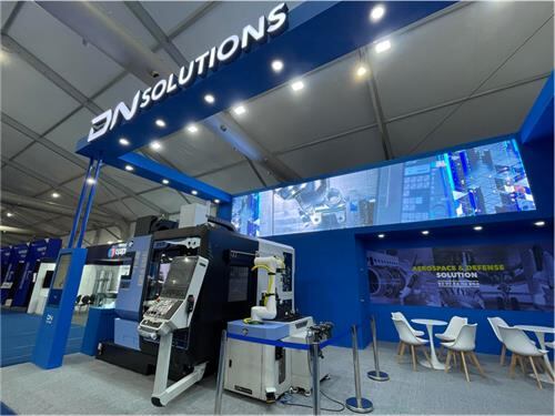 대한민국 국제방위산업전시회(KADEX 2024)에 마련된 DN솔루션즈 부스 모습. /DN솔루션즈