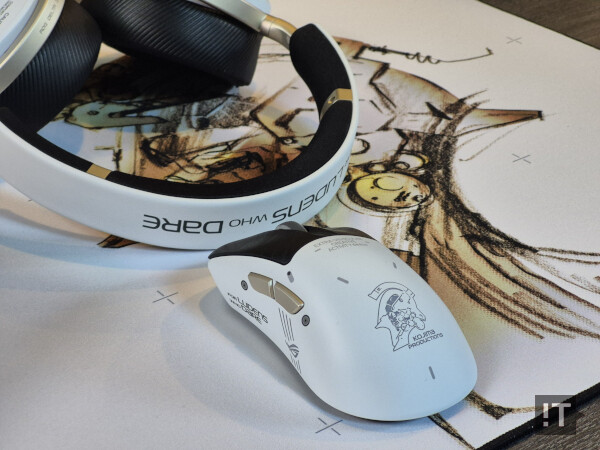 ‘ROG Keris II Origin-KJP’ 마우스와 ‘ROG Delta II-KJP’ 헤드셋 / 권용만 기자