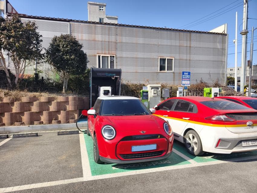 viewimage.php?id=2ebcc235edd32aaf60b8&no=24b0d769e1d32ca73fe786fa1bd62531832b22dcab9a6c88a2bcc7d84e72b9e216cb7302963423dfa421cf16f60c6f0d05f5d8e2a8650108f4c7af12f798483dbb547826cf03