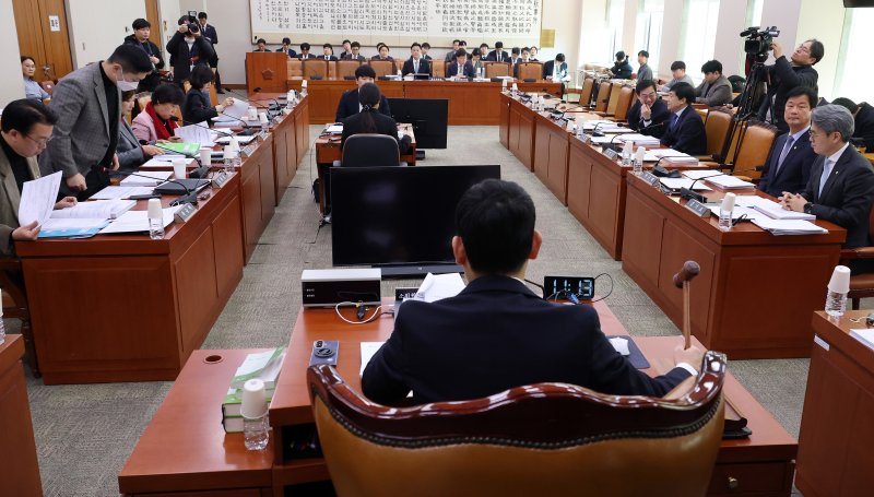 3rd Commercial Law Amendment Explained: Key Changes and Implications for Investors