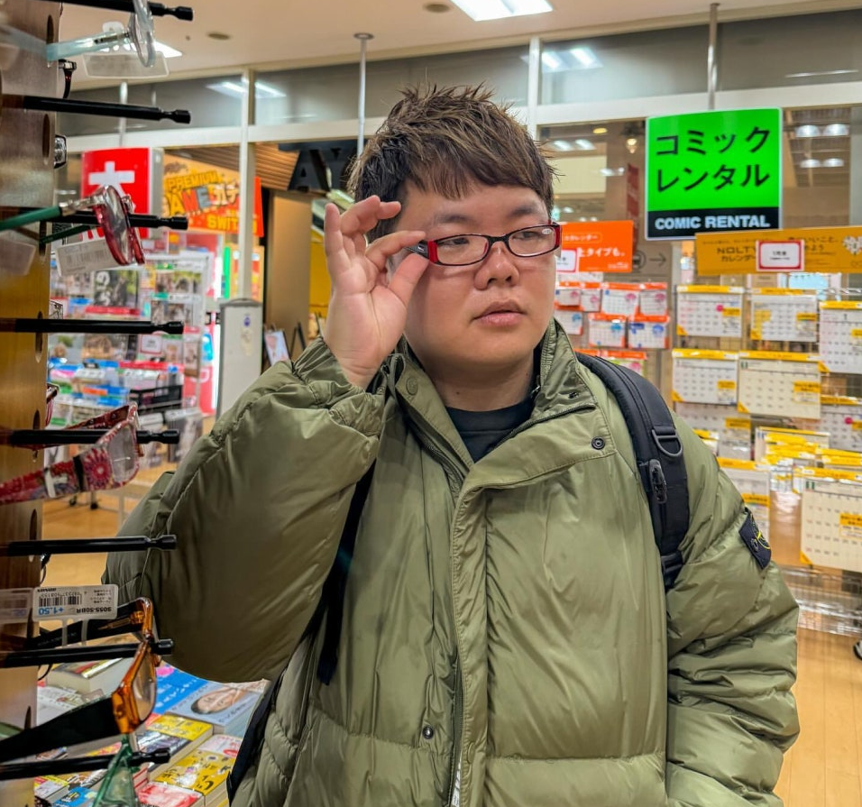 How to Style the Arc’teryx Beta Windbreaker Like KwakTube: Tips for Curvy Guys!