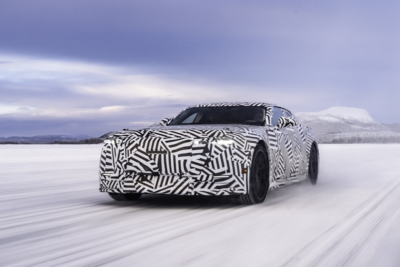 재규어가 올해 하반기 전 세계에 공개 예정인 4도어 GT의 프로토타입 모델 테스트 드라이빙을 진행 중이다. / JLR코리아