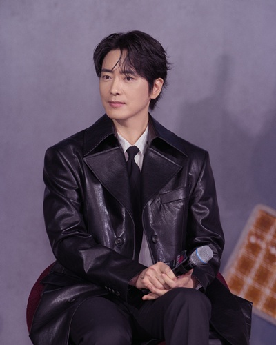 &nbsp;  Lee Jun-hyuk discussed his approach to the role. / Netflix