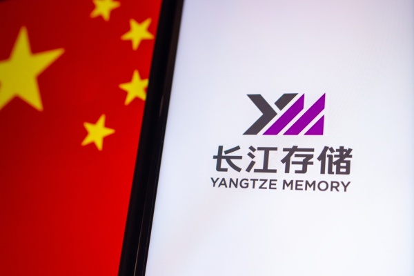 애플이 YMTC·CXMT와 협력한다면, 글로벌 메모리 시장의 판도가 바뀔 수 있다. [사진: 셔터스톡]