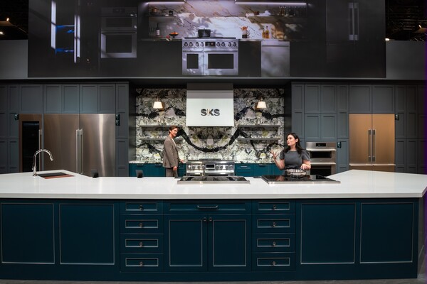 LG전자가 현지시간 17일부터 19일까지 美 올랜도에서 열리는 북미 최대 주방·욕실 전시회 ‘KBIS 2026’에 참가해 초프리미엄 주방 가전 브랜드 ‘SKS’의 첫 런드리 솔루션 공개했다. [사진: LG전자]