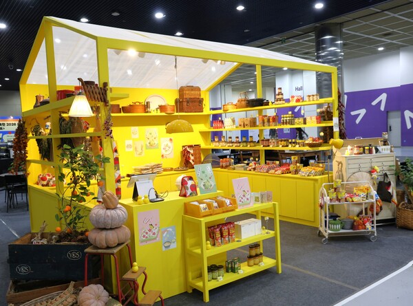 오뚜기가 다음달 1일까지 삼성 코엑스에서 열리는 '2026 서울리빙디자인페어'에 참가한다. 오뚜기 단독 부스. [사진: 오뚜기]