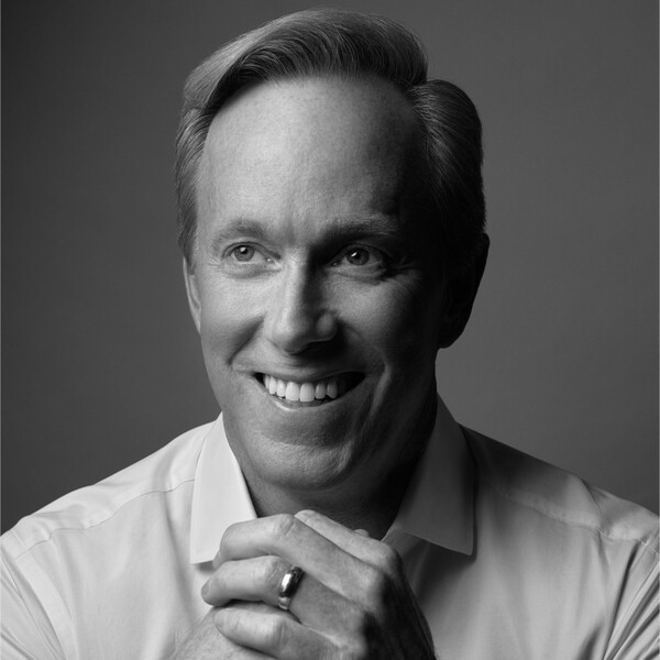 로저 린치 콘데 나스트 CEO. [사진: 린치 CEO 링크드인 페이지]