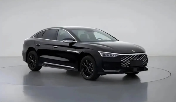 BYD는 링후이 브랜드를 통해 상용 전기차 시장에서의 영향력을 확대하려는 전략이다. [사진: BYD]