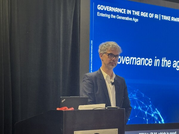 야닉 오두아르 (Yannick AUDOIR) 다쏘시스템 에노비아(ENOVIA) 담당 부사장.