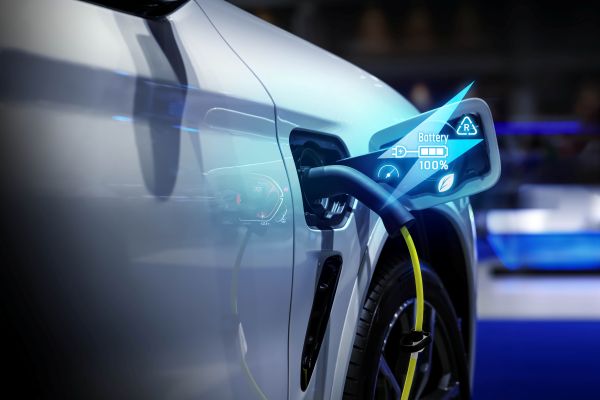전기차 배터리가 예상보다 훨씬 오래 지속된다는 연구 결과가 나왔다. [사진: 셔터스톡]