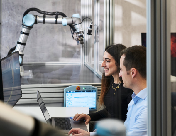 로봇 소프트웨어 기업 인트린식이 구글에 다시 합류한다. [사진: 인트린식]