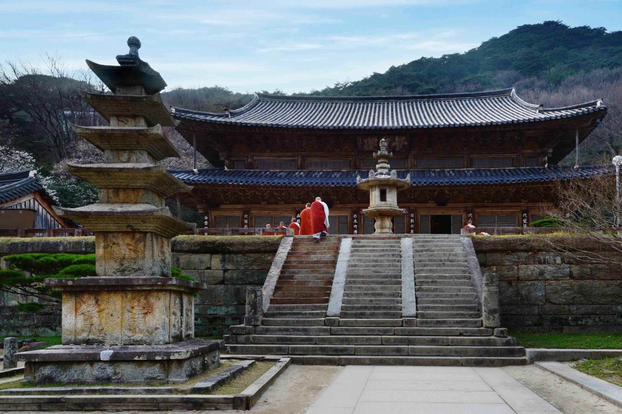 &nbsp;   Hwaeomsa Temple / Photo courtesy of Korea Tourism Organization, Photo Korea @IR Studio