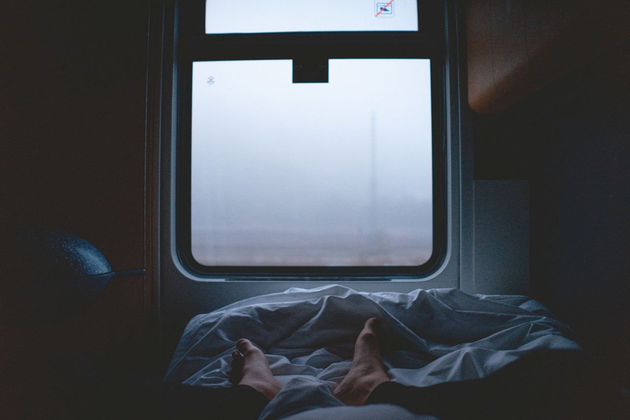 밤에는 숙소처럼 이용하는 나이트젯 / 사진=unsplash@Simon Tartarott