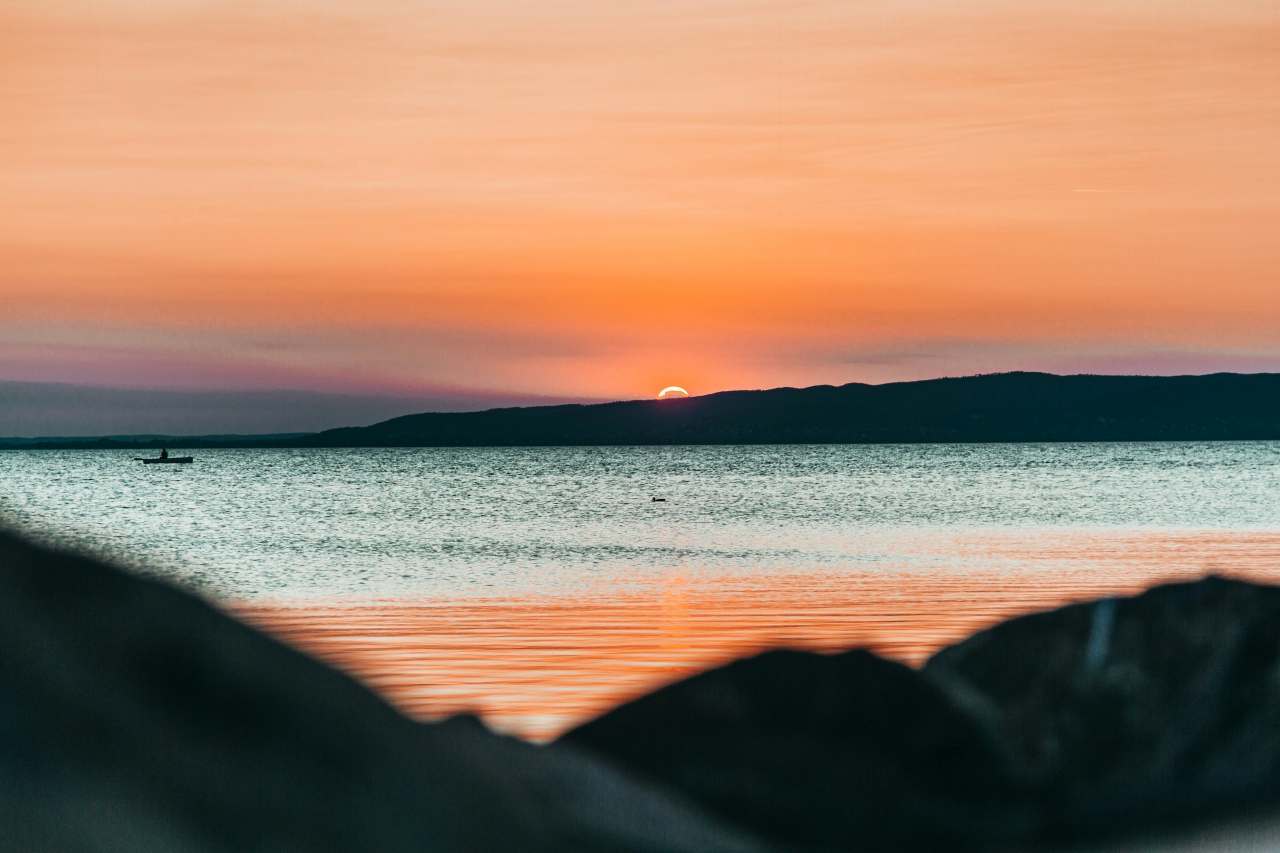 발라톤 호수 / 사진=unsplash@Krisztián Reischl