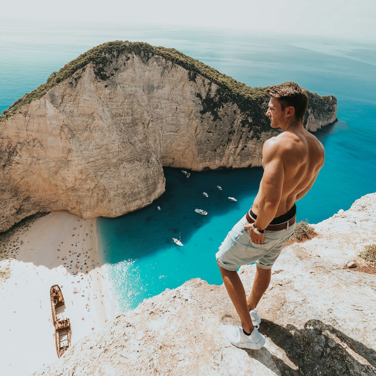 난파선과 고립된 해변, 그리스 나바지오 / 사진=unsplash@denis harschi