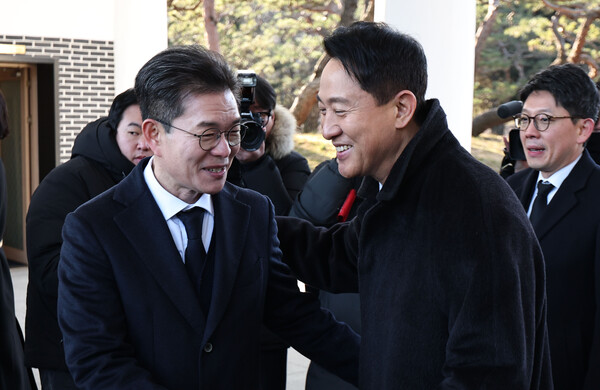 Seoul Mayoral Race: Can Jung Won-oh Surpass Oh Se-hoon by Double Digits?
