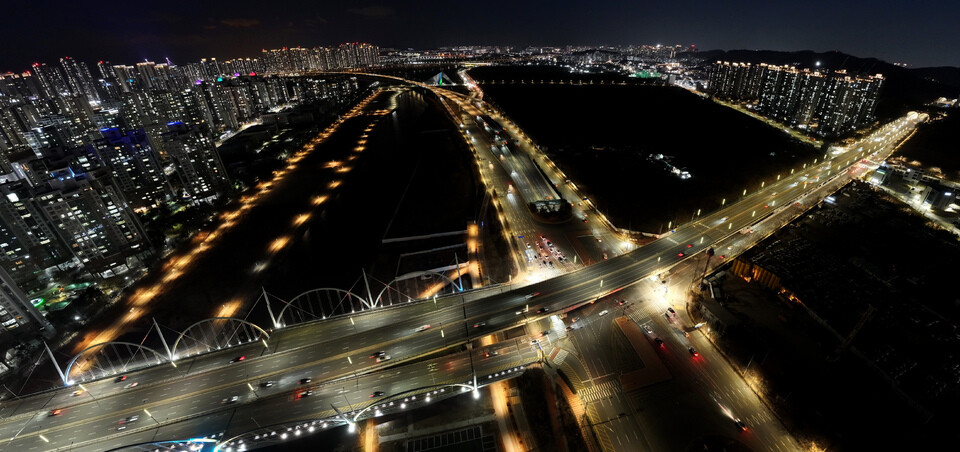 ▲ 인천 전기차 확대는 지역 신도시에서 주도하고 있다. 사진은 인천 송도국제도시 야경./인천일보DB