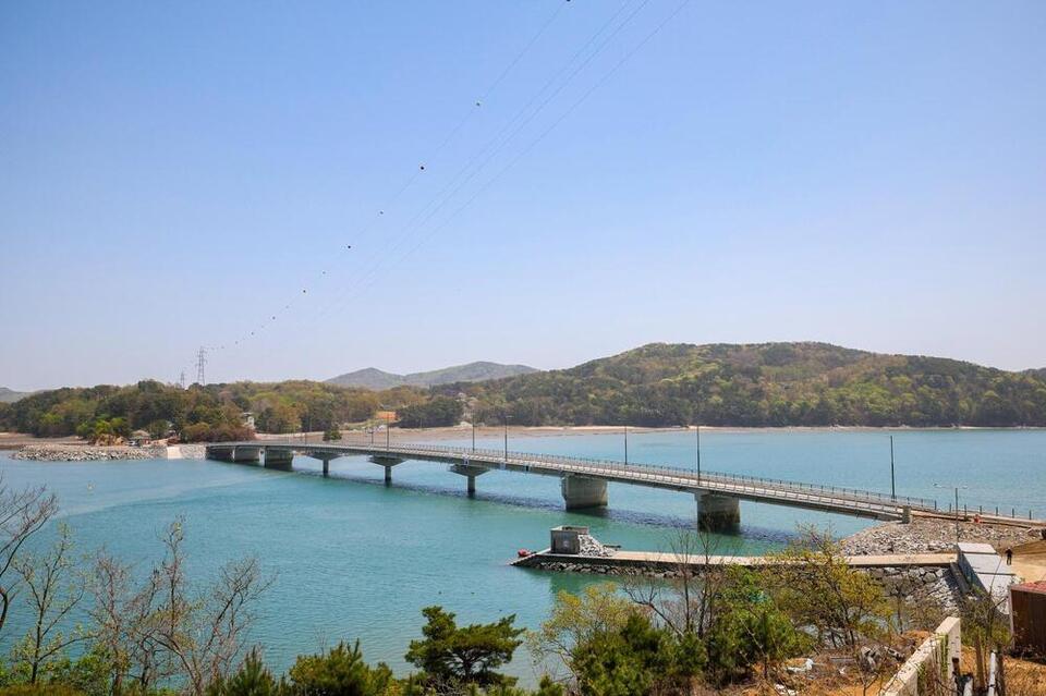 &nbsp;   ▲ A new bridge linking Bukdo-myeon and Mododo in Incheon\'s Ongjin County. This two-way bridge is set to open in May 2024. / Photo: Incheon City