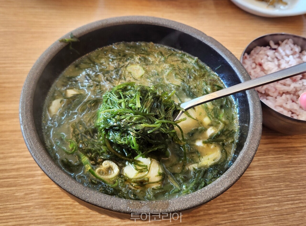 제주 몸국 ⓒ투어코리아