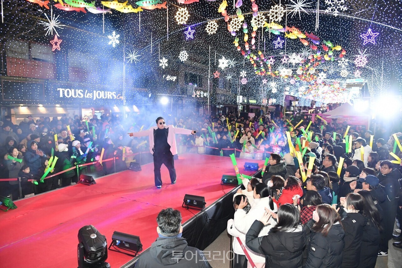 화천산천어축제 선등거리페스티벌/사진-화천군