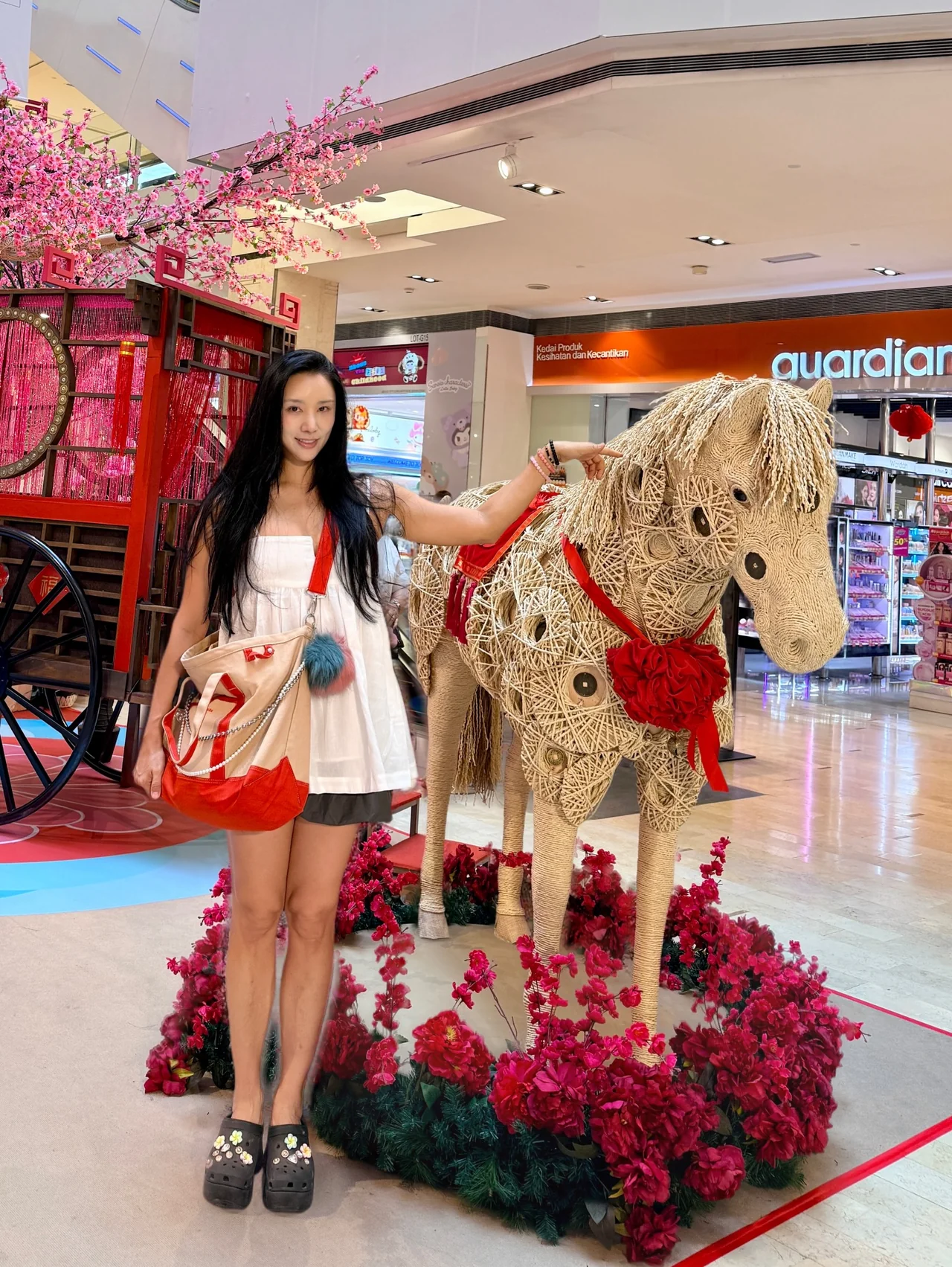 5 Must-Have Summer Fashion Tips Inspired by Jeong Ah-reum’s KL Adventure