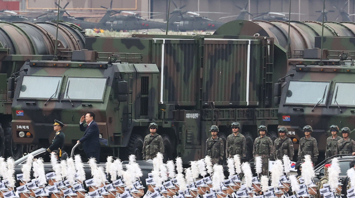 핵무기 맞먹는 '현무-5' 첫 공개…'힘 과시'에 2년간 180억 - 경향신문