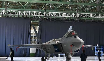 최초 국산 전투기 KF-21 보라매…개발 5년여 만에 '첫 선' - 연합매일신문
