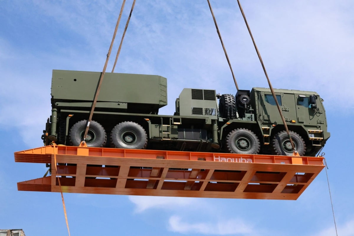 폴란드로 향하는 다연장로켓 천무…호마르K로 재탄생 | 한국경제