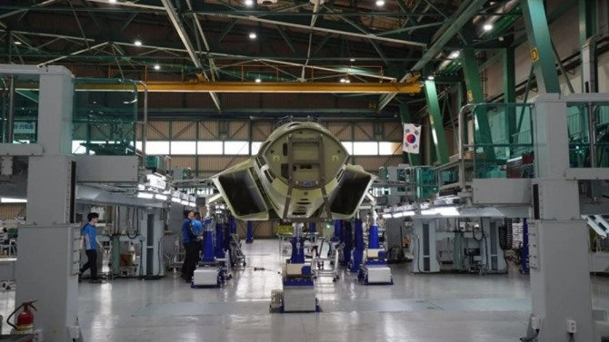 KF-21 보라매, 첫 양산기 조립 순항…2032년까지 120대 채운다 - 글로벌이코노믹