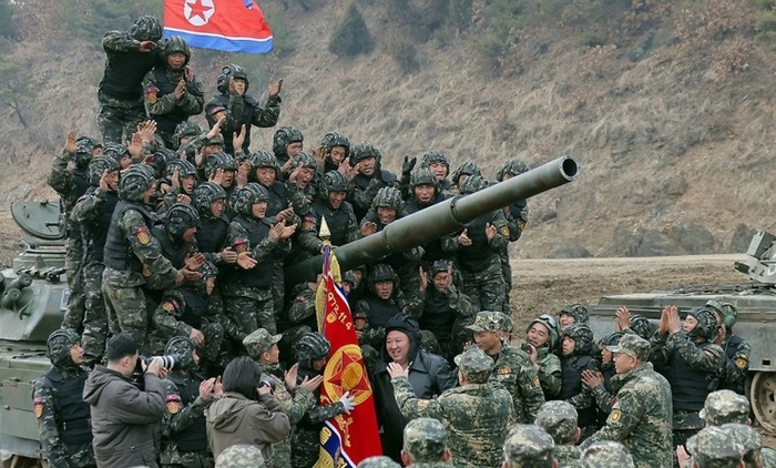 러시아, 북한군 3000명 대대급 부대 편성 중”···18명 탈영설도 - 경향신문