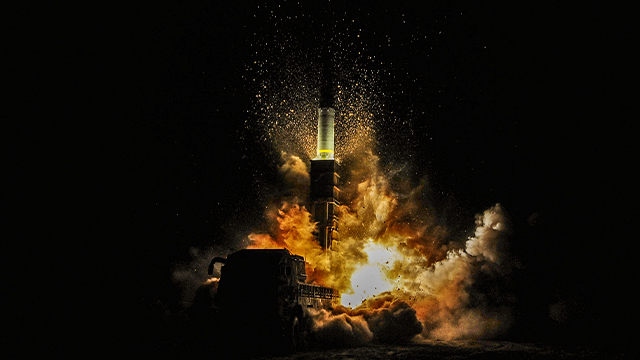 현무 미사일, 군 기지 내 골프장으로 떨어져…추진체 튕기면서 불꽃”