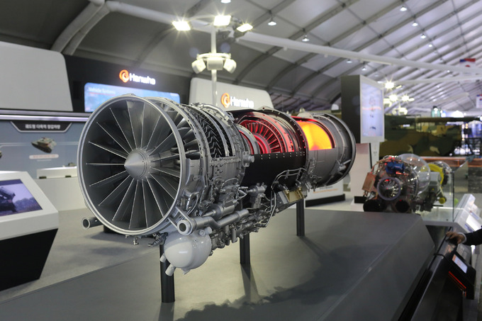 방사청, 전투기에 쓸 신형 항공 엔진 개발 추진… 3조원 이상 소요될 듯 | 세계일보