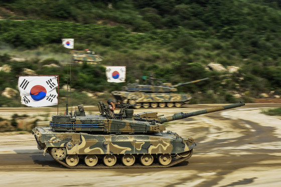 성능 미달 논란' 국산 K2 흑표전차 개발, 이번엔 '특혜 논란' | 중앙일보