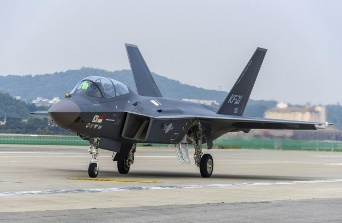 F-35의 대안인가, 전략적 지렛대인가'…UAE, 韓 KF-21 공동 개발 파트너 급부상 - 글로벌이코노믹