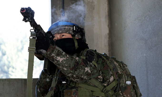 자폭드론 기습에 갱도 침투까지… 敵보다 강한 '악역'들 무섭네 [S스토리] | 세계일보