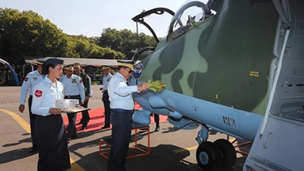 미얀마 공군 장교·사병 80명 탈영…