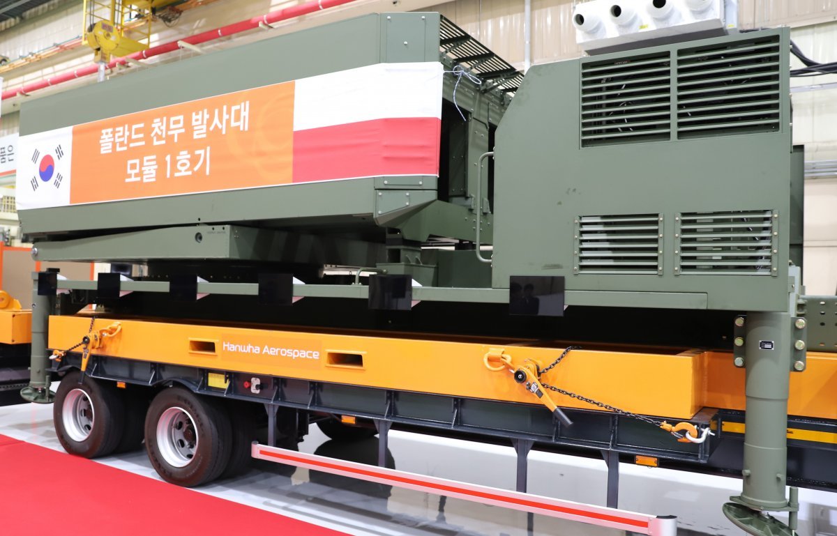 단독]韓-폴란드 방산협력 상징 '천무 발사대' 첫 출하｜동아일보