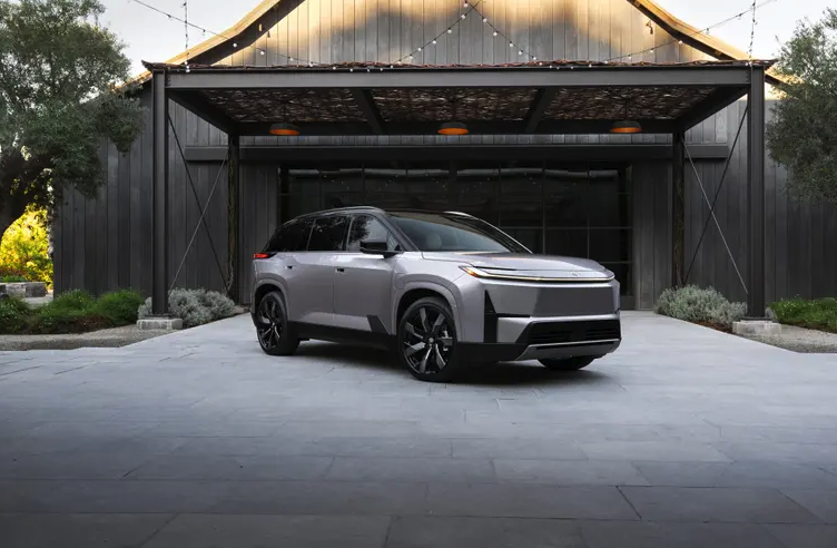 토요타 하이랜더 전기차 공개 7인승 주요정보 알아보기!