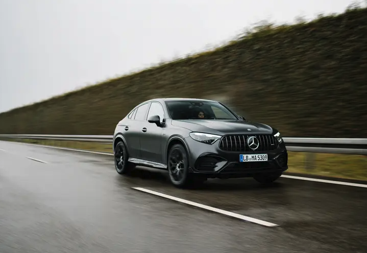 메르세데스 벤츠 드디어 6기통 AMG로 GLC 53 AMG 기통모델 공개