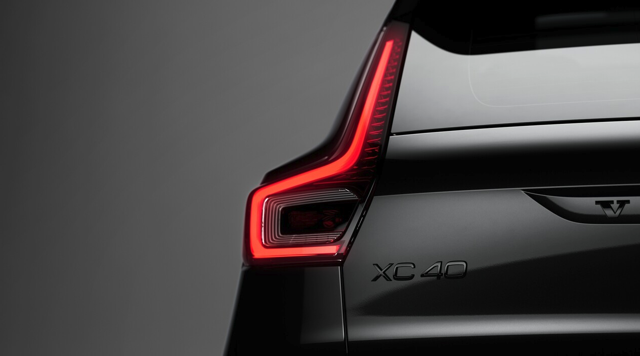 26년형 볼보 XC40 온라인 한정 블랙에디션 판매일은?