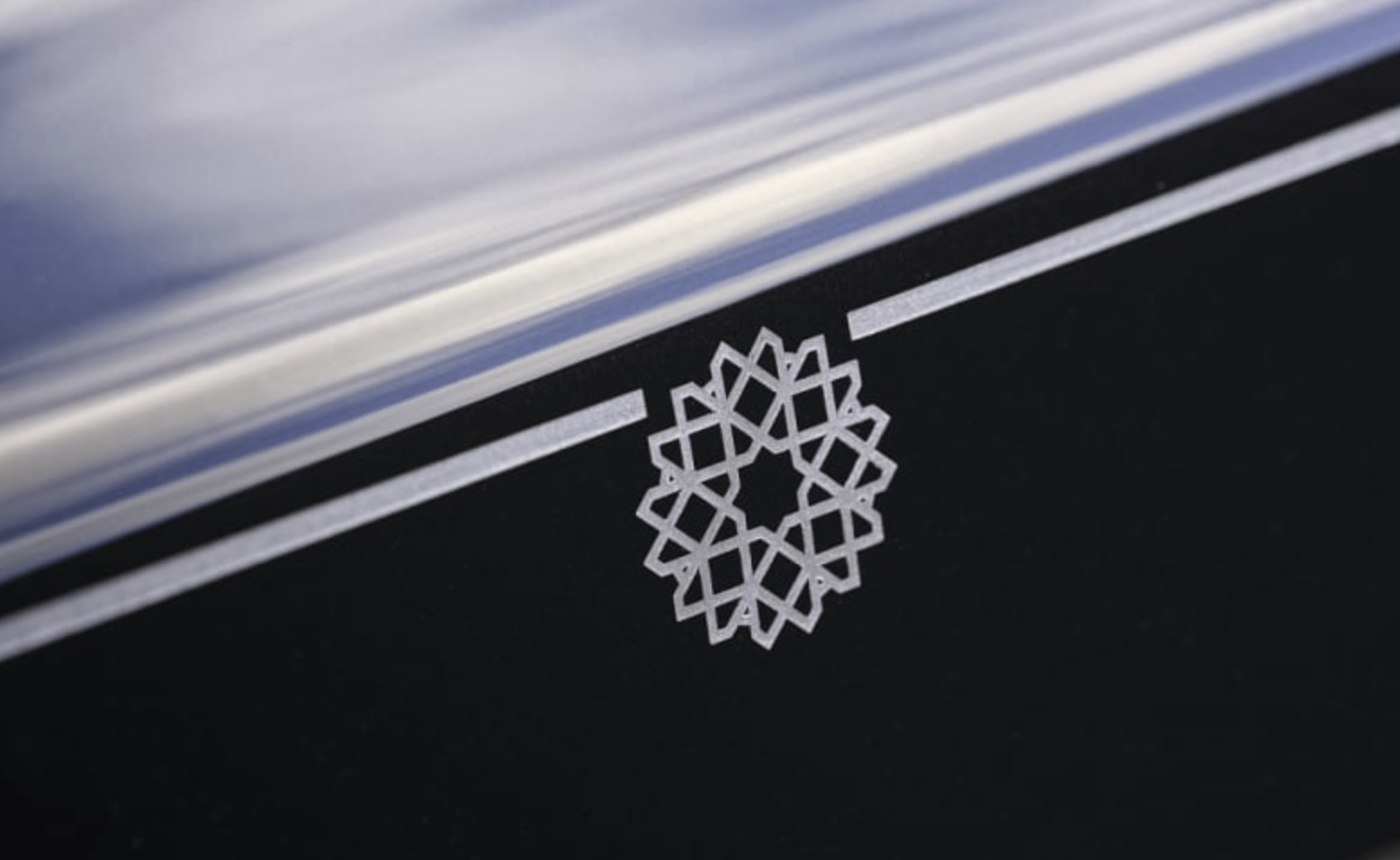 단 한대의 비스포크 롤스로이스 팬텀 아라베스크 공개