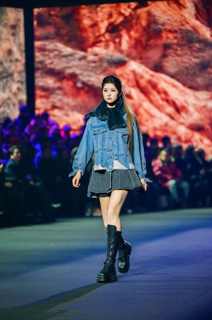 Seoul Fashion Week 2026: How SEYBE’s Stunning Runway Debut Captivated Audiences