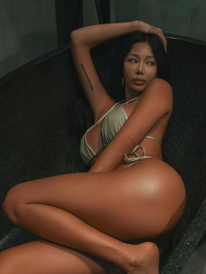 &nbsp;Jessi SNS