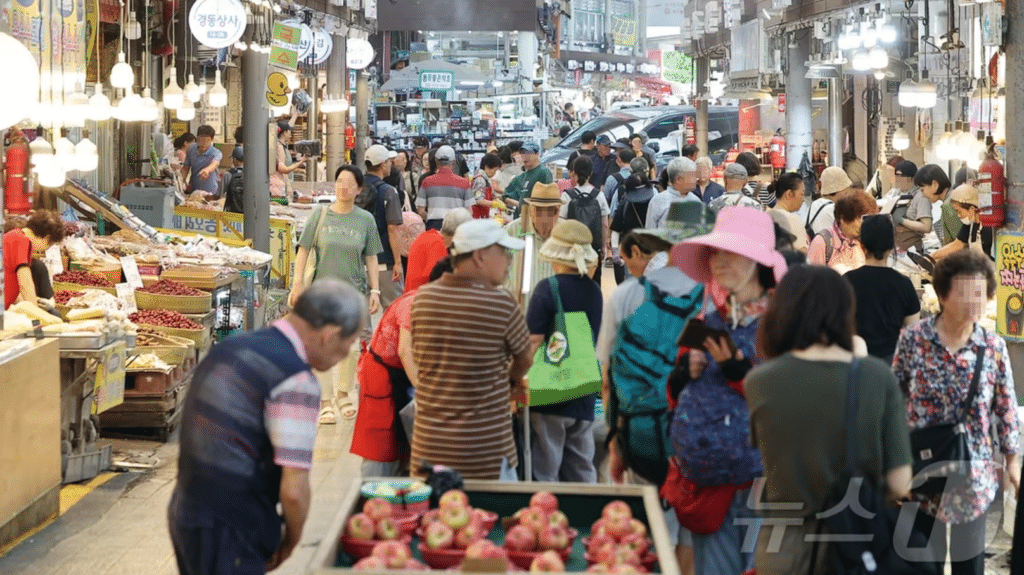 25만원→50만원 절반으로 줄었지만... 소상공인 바우처 신청 '오늘부터' 4 소상공인 경영안정 바우처 신청접수