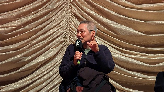 베를린영화제 현지시간 2월18일 '동물원 팔라스트' 극장 GV에서 답변하는 홍상수 감독 / © Andreas Tai