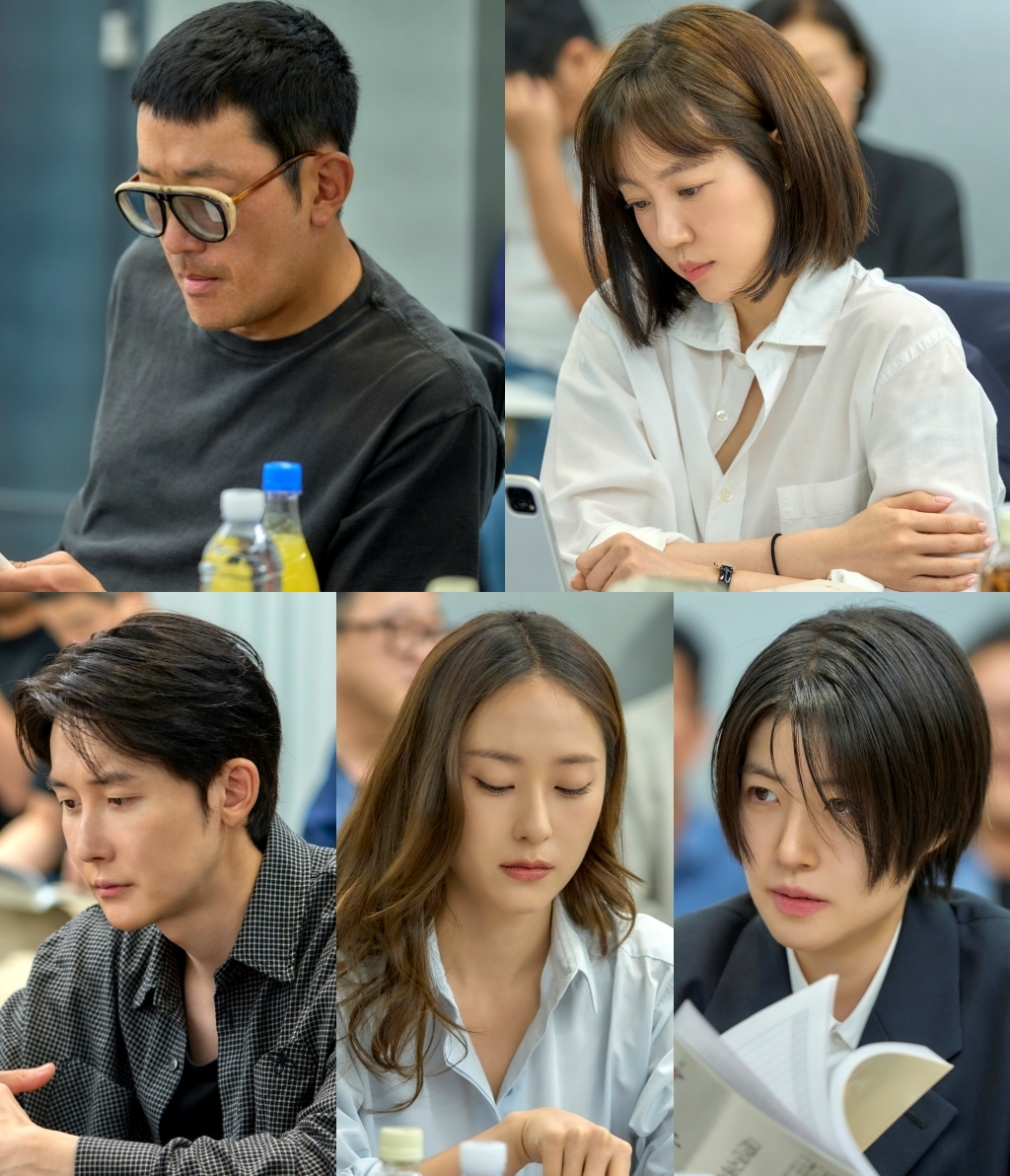 배우 하정우, 임수정, 심은경, 정수정, 김준한(좌측 상단부터 시계방향)
[tvN 제공]